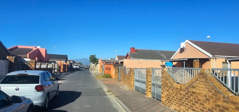3 Bedroom Property for Sale in Khaya Western Cape